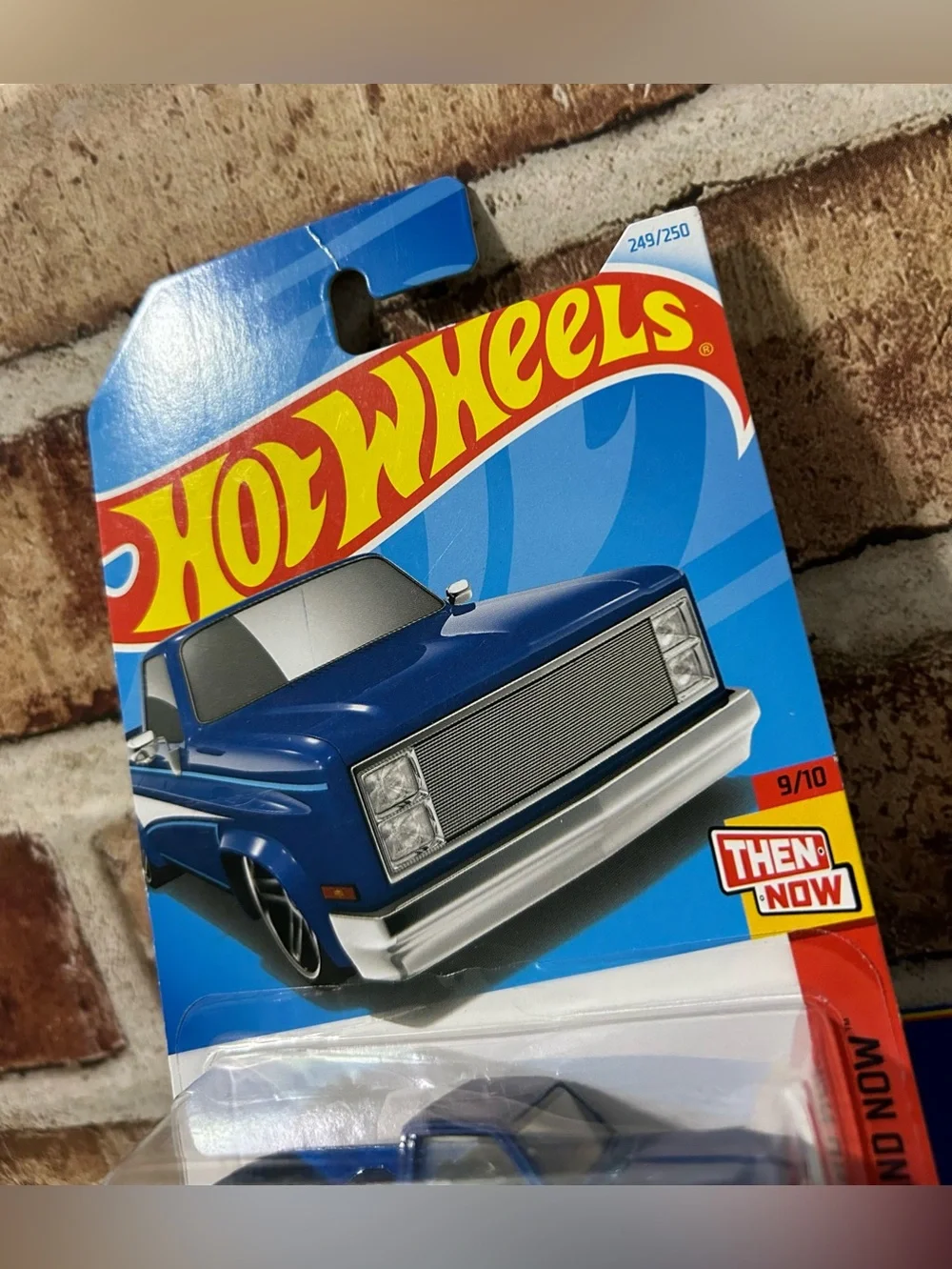 Hot Wheels 83 Chevy Silverado